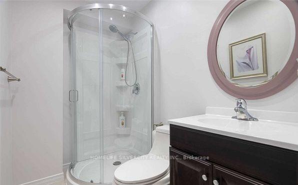 Photo 19 of 680 Langlaw Drive, Cambridge, Christopher-Champlain — HOMEH