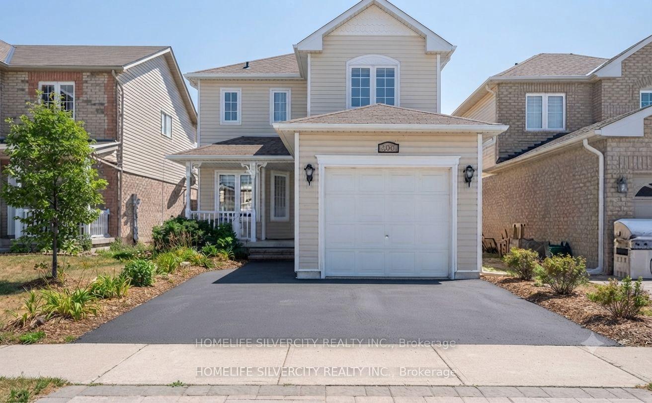 Photo 2 of 680 Langlaw Drive, Cambridge, Christopher-Champlain — HOMEH