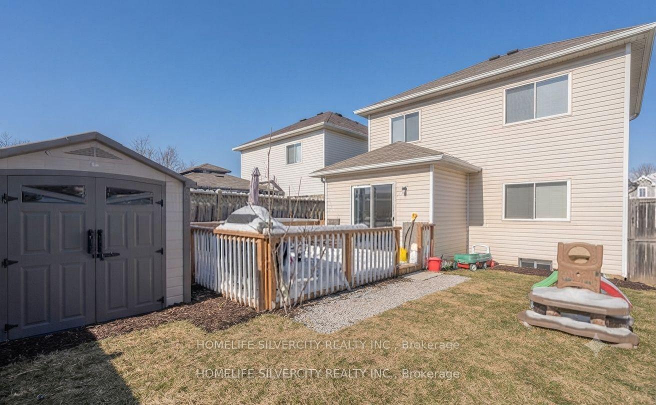 Photo 21 of 680 Langlaw Drive, Cambridge, Christopher-Champlain — HOMEH