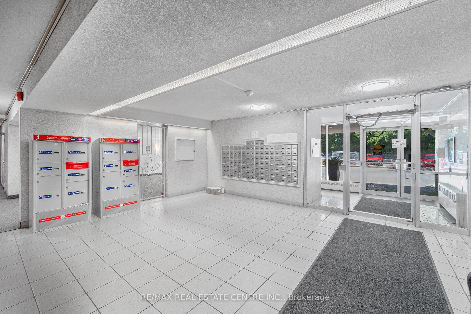 Photo 9 of Unit 806, 1964 Main Street W, Hamilton, Ainslie Wood — HOMEH