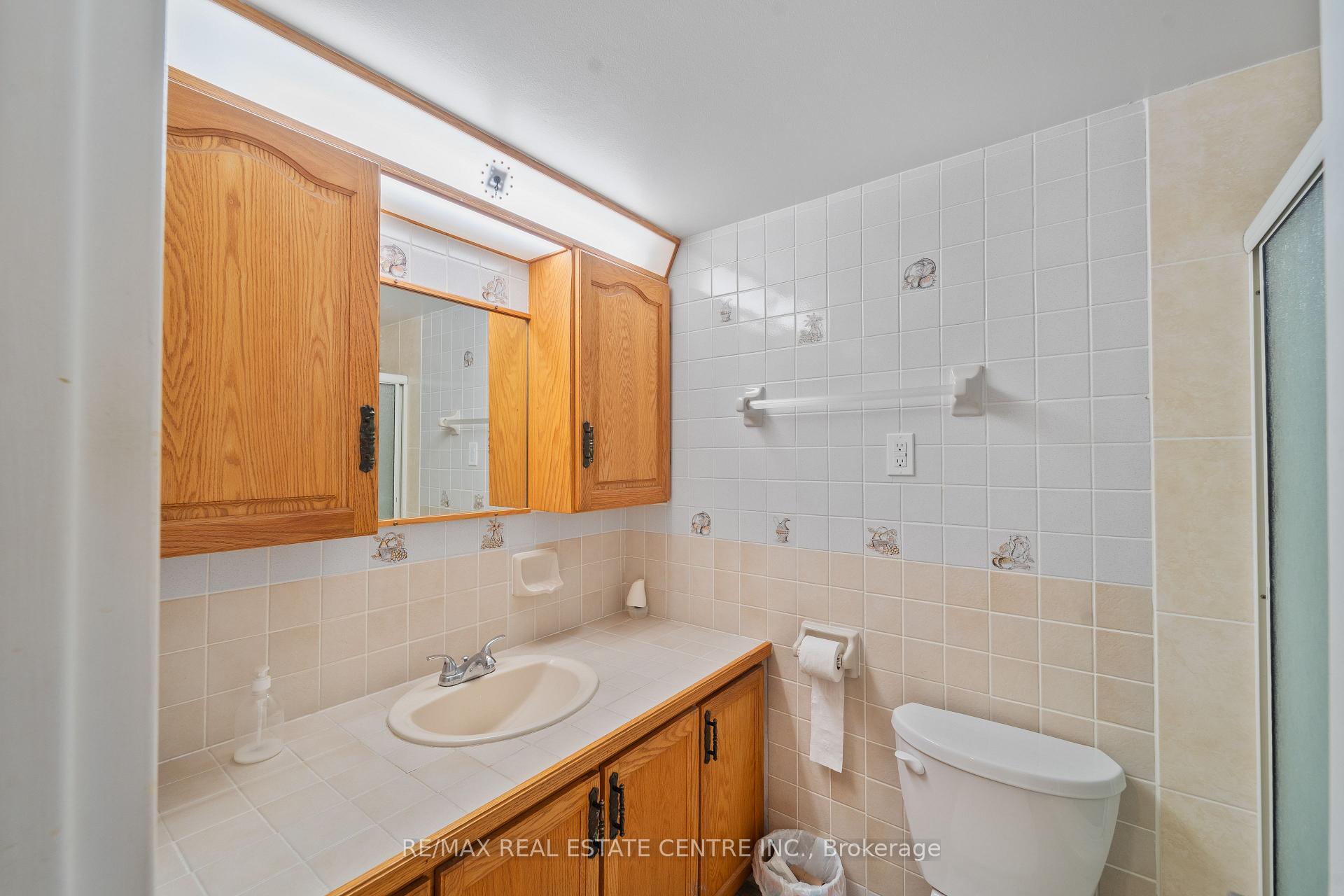 Photo 23 of Unit 806, 1964 Main Street W, Hamilton, Ainslie Wood — HOMEH
