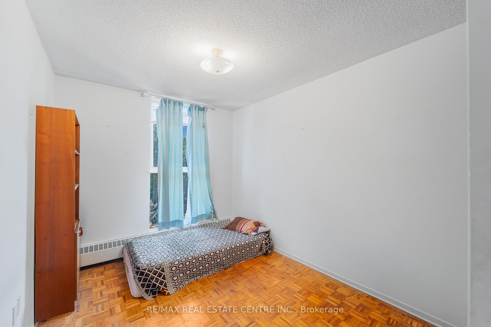 Photo 25 of Unit 806, 1964 Main Street W, Hamilton, Ainslie Wood — HOMEH