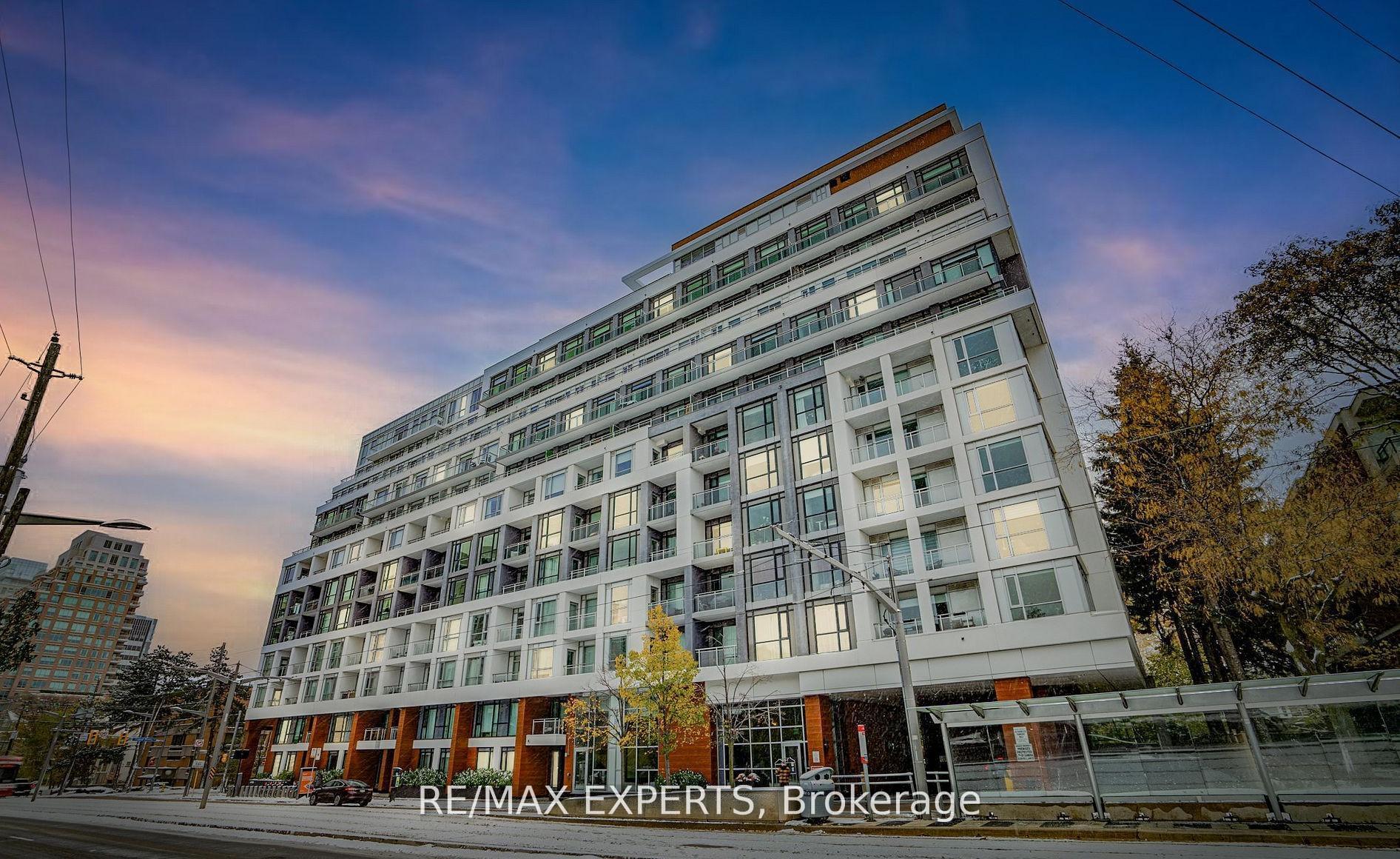 Front of Unit 1007, 223 St Clair Avenue W