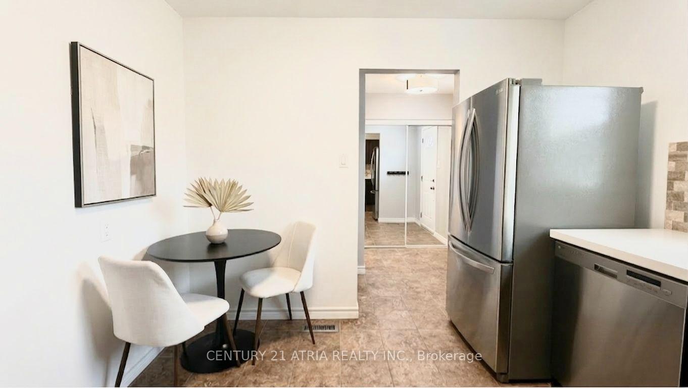 Photo 6 of Unit 41, 2825 Gananoque Drive, Mississauga, Meadowvale — HOMEH