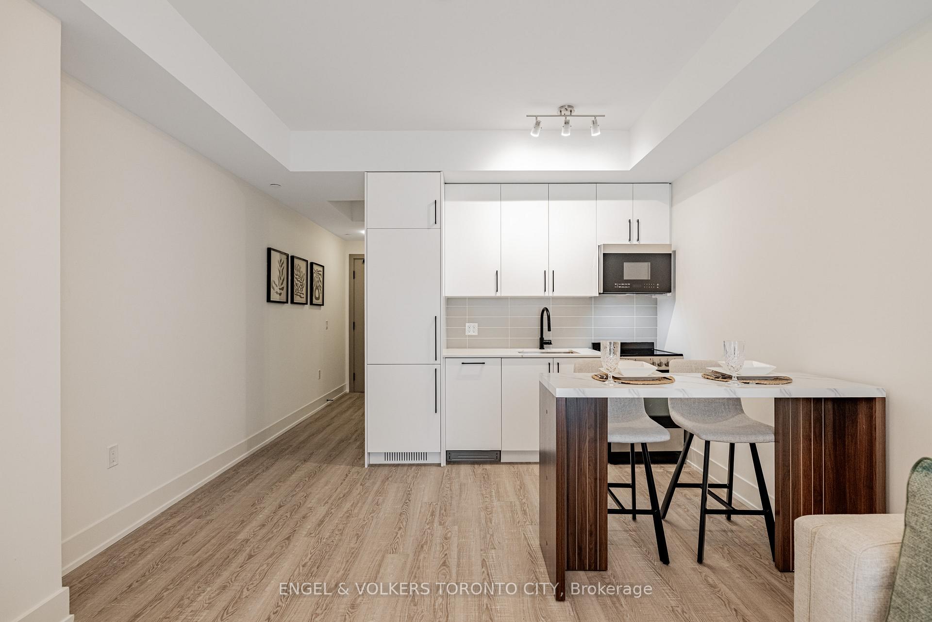 Photo 7 of Unit 249, 2075 King Road, King, King City — HOMEH