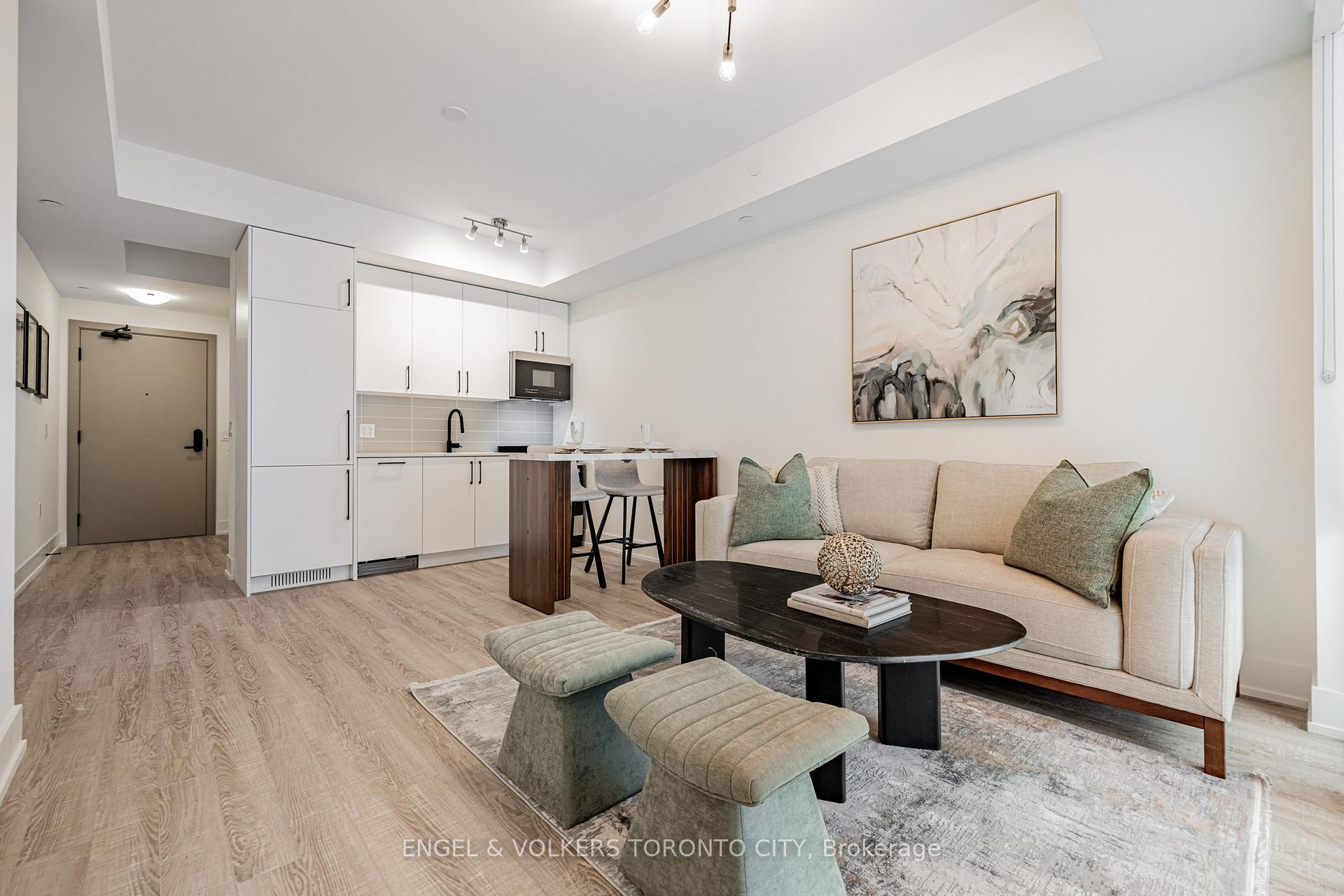Photo 8 of Unit 249, 2075 King Road, King, King City — HOMEH