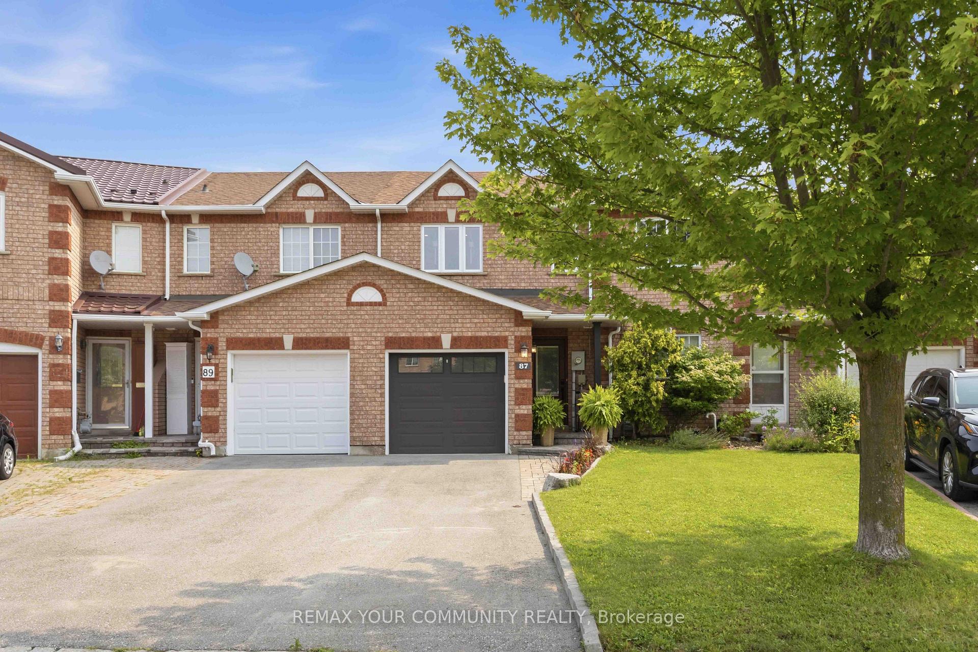 Photo 2 of 87 Lancaster Court, Georgina, Keswick South — HOMEH