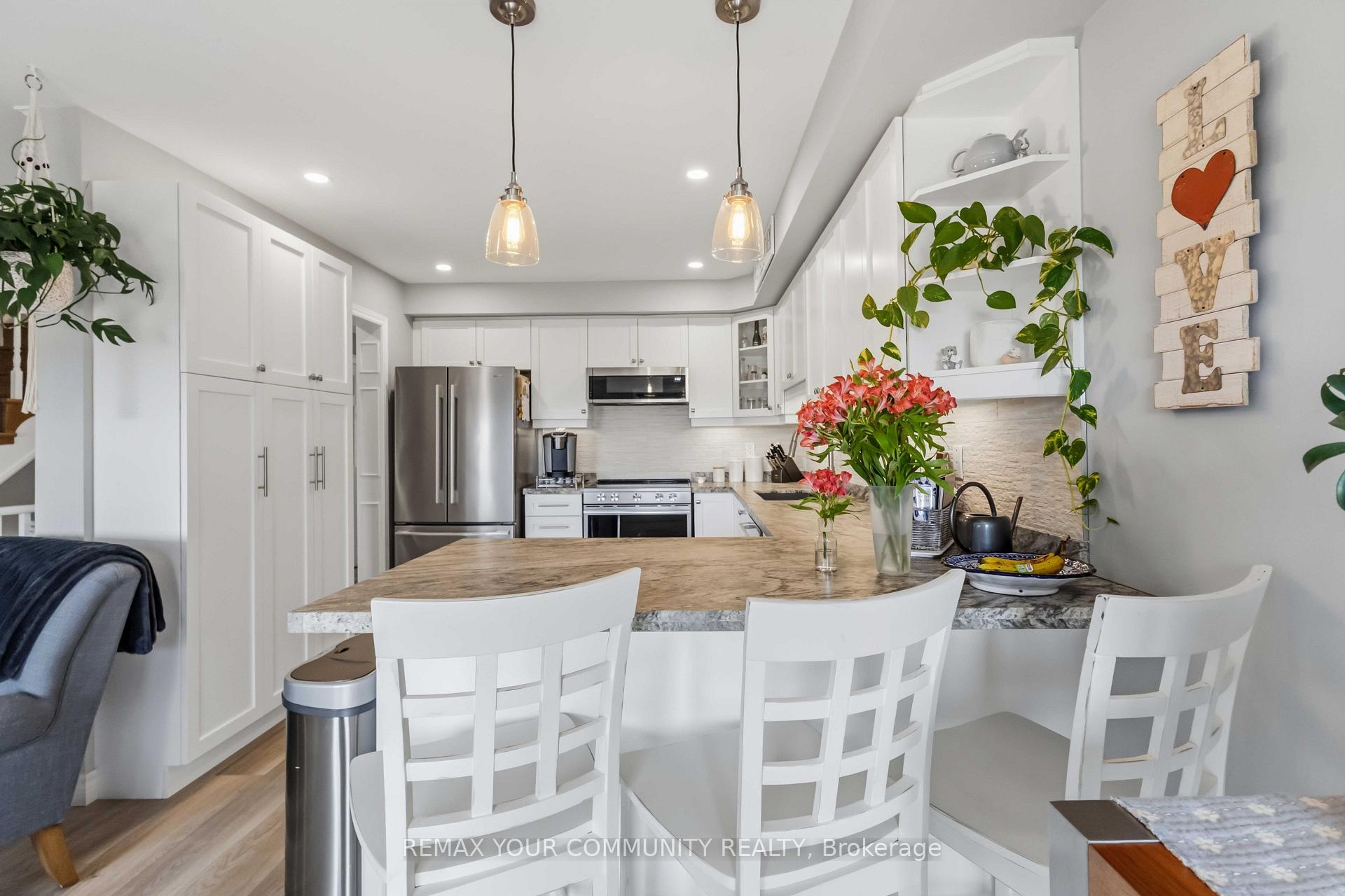Photo 20 of 87 Lancaster Court, Georgina, Keswick South — HOMEH