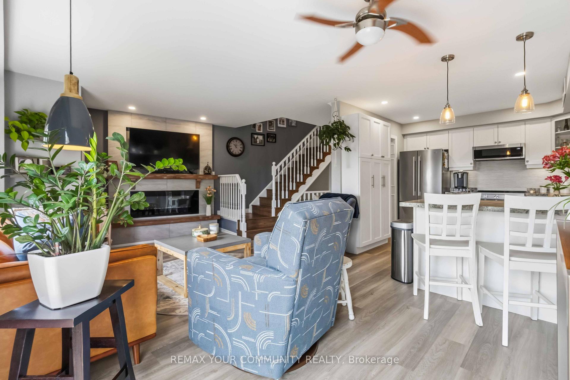 Photo 23 of 87 Lancaster Court, Georgina, Keswick South — HOMEH