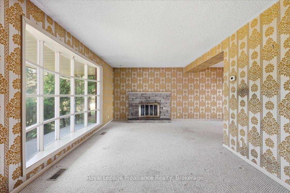 Photo 3 of 1658 Old Highway 2, Quinte West, Sidney Ward — HOMEH