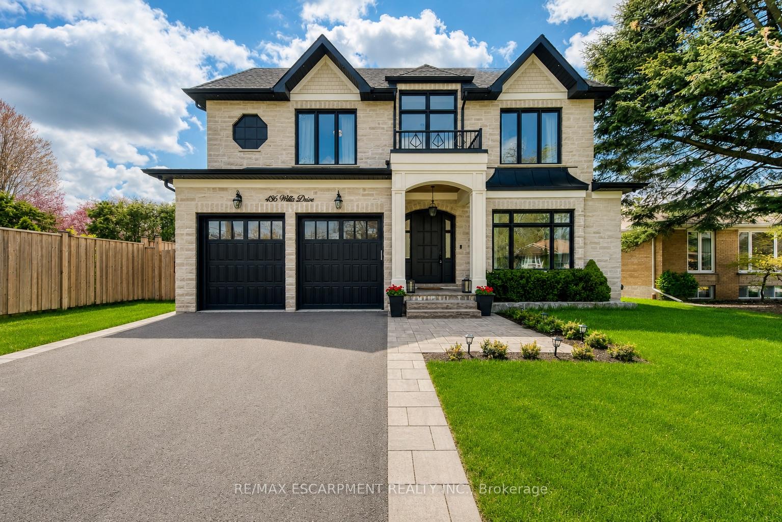 Photo 1 of 436 Willis Drive, Oakville, West — HOMEH