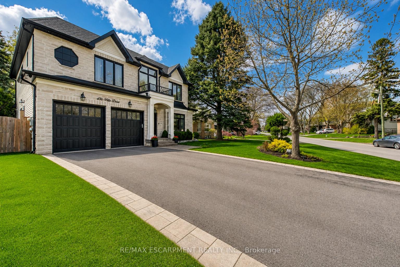 Photo 2 of 436 Willis Drive, Oakville, West — HOMEH