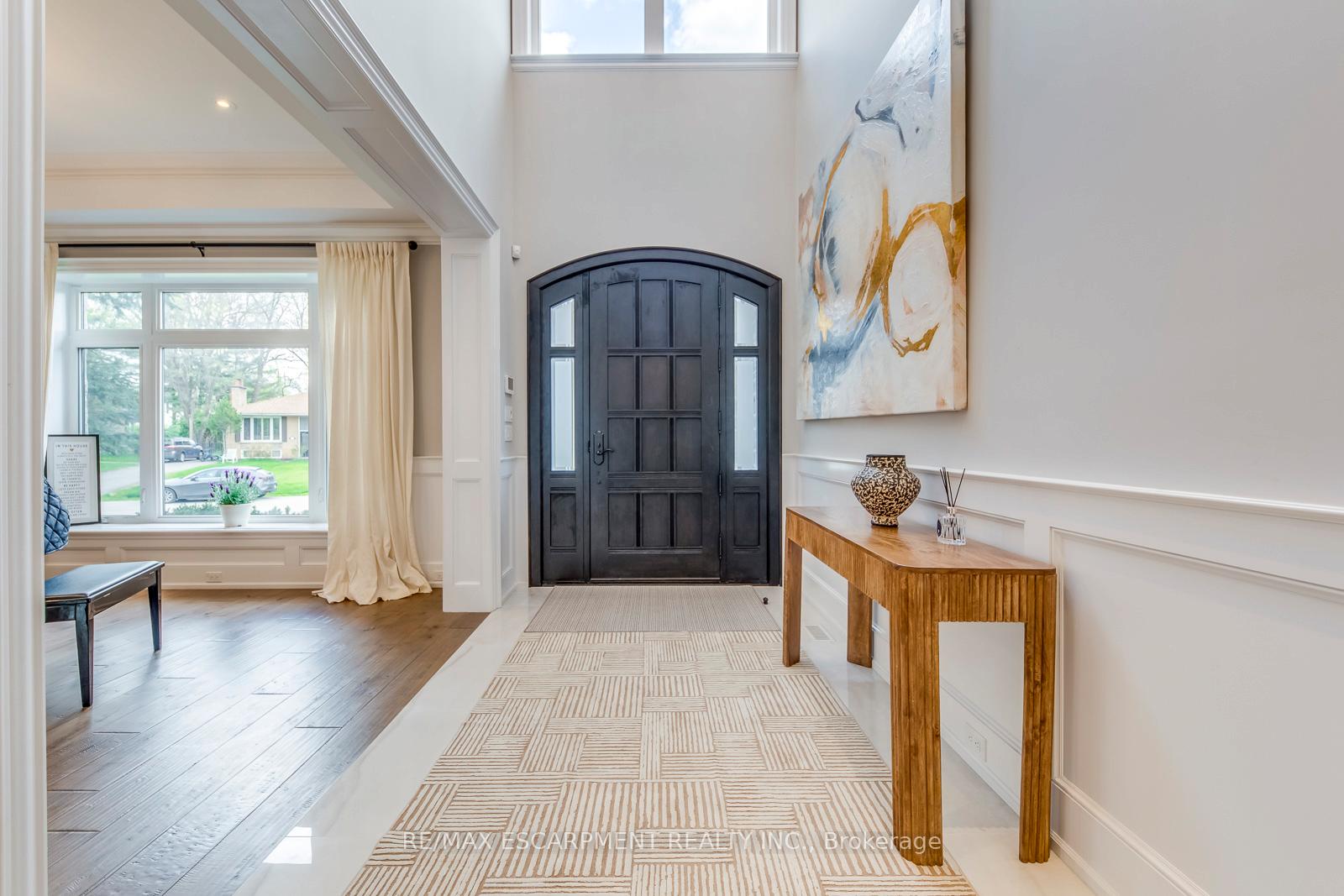 Photo 3 of 436 Willis Drive, Oakville, West — HOMEH