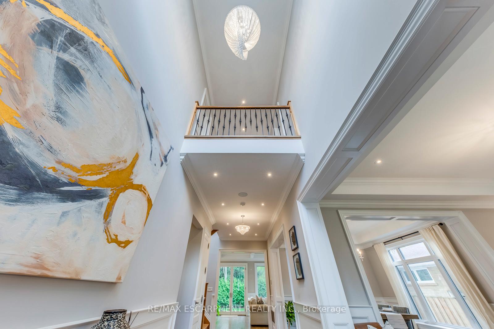 Photo 5 of 436 Willis Drive, Oakville, West — HOMEH