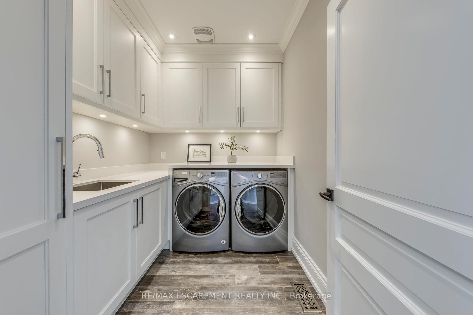 Photo 98 of 436 Willis Drive, Oakville, West — HOMEH