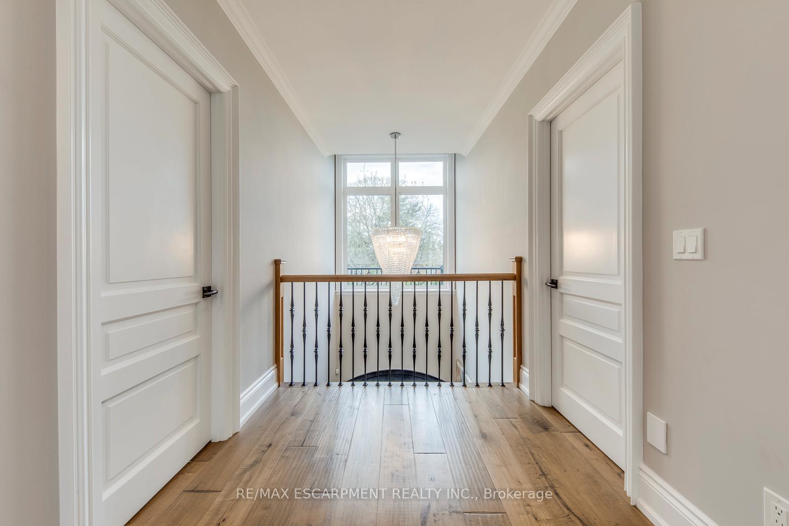 Photo 100 of 436 Willis Drive, Oakville, West — HOMEH