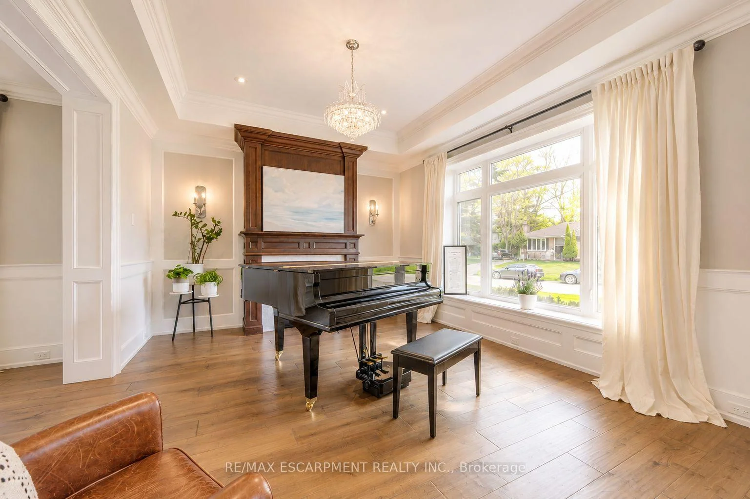 Photo 11 of 436 Willis Drive, Oakville, West — HOMEH