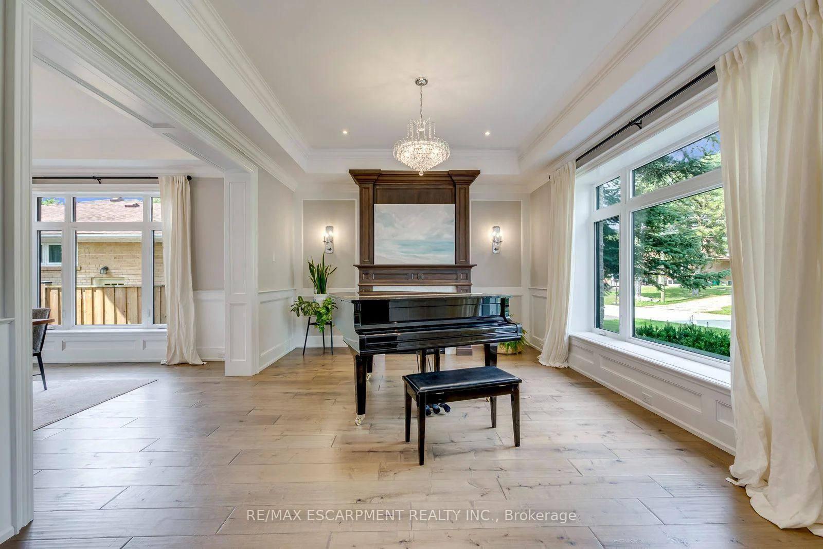 Photo 12 of 436 Willis Drive, Oakville, West — HOMEH
