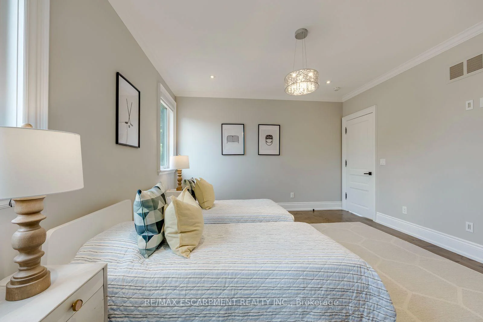 Photo 95 of 436 Willis Drive, Oakville, West — HOMEH