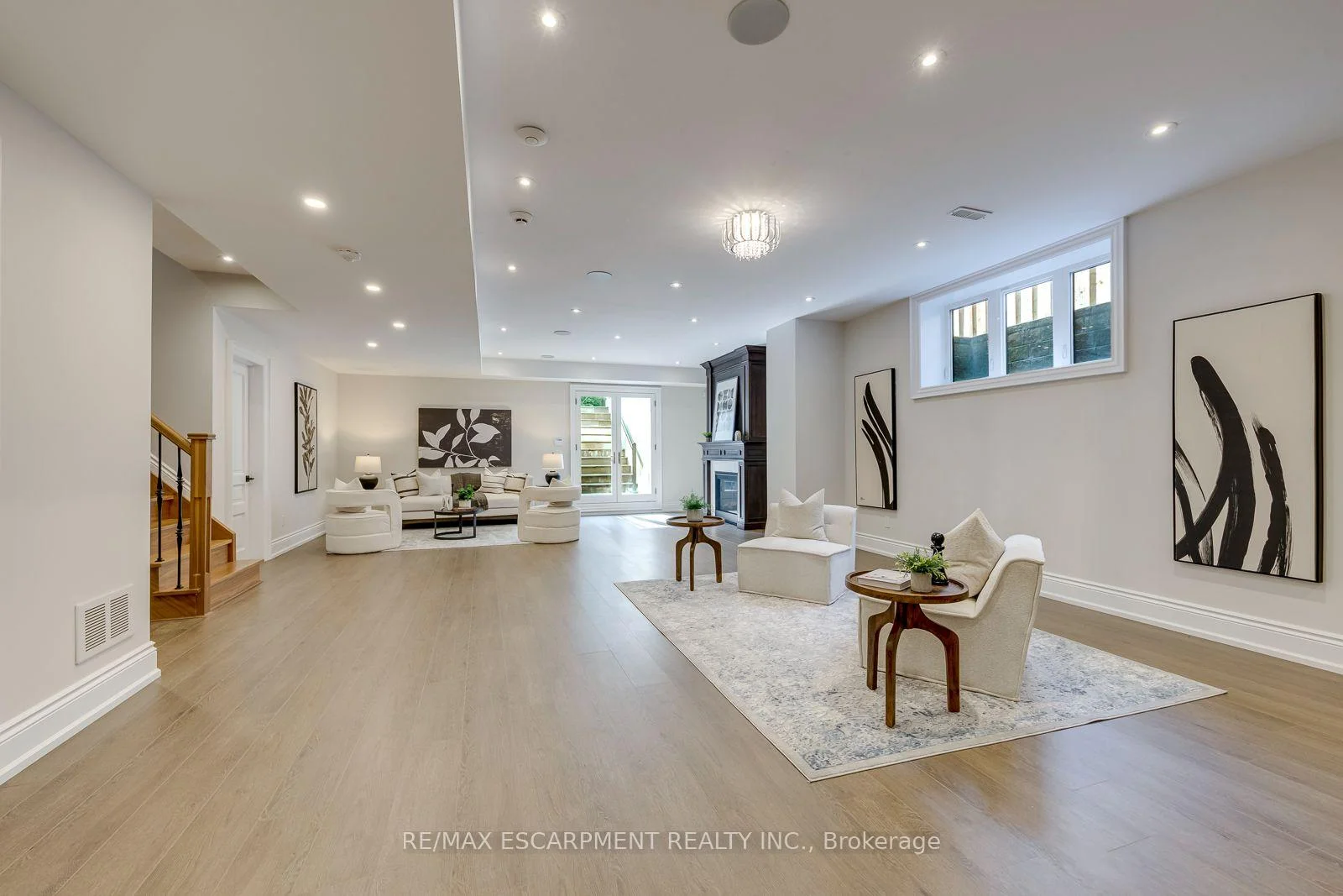 Photo 97 of 436 Willis Drive, Oakville, West — HOMEH