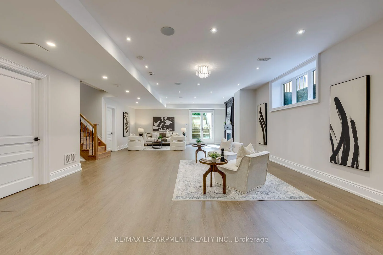 Photo 99 of 436 Willis Drive, Oakville, West — HOMEH