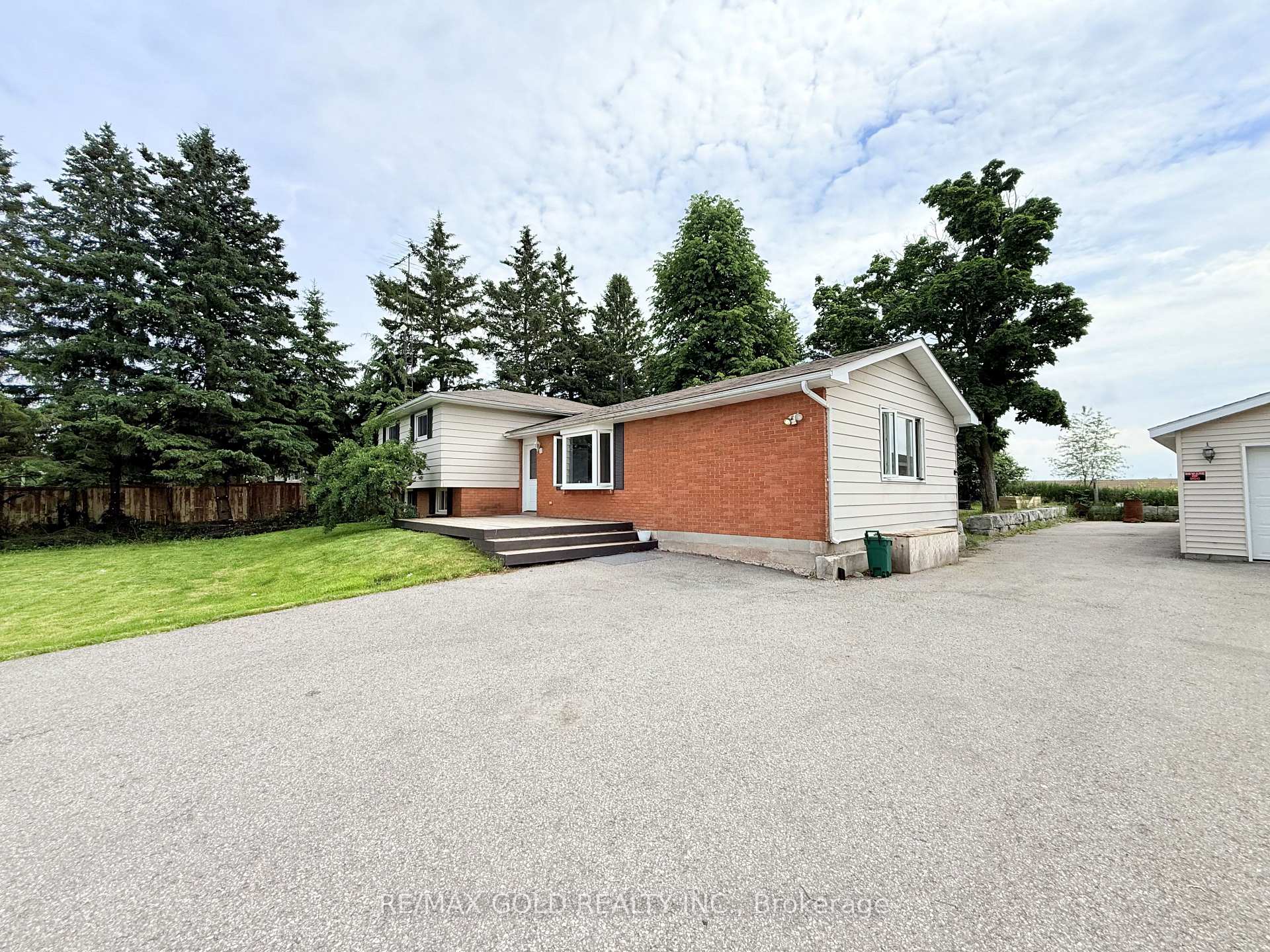 Photo 4 of 9456 Eighth Line, Halton Hills, Rural Halton Hills — HOMEH