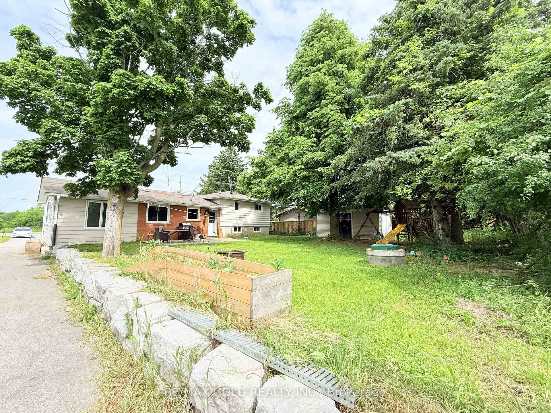 Photo 43 of 9456 Eighth Line, Halton Hills, Rural Halton Hills — HOMEH