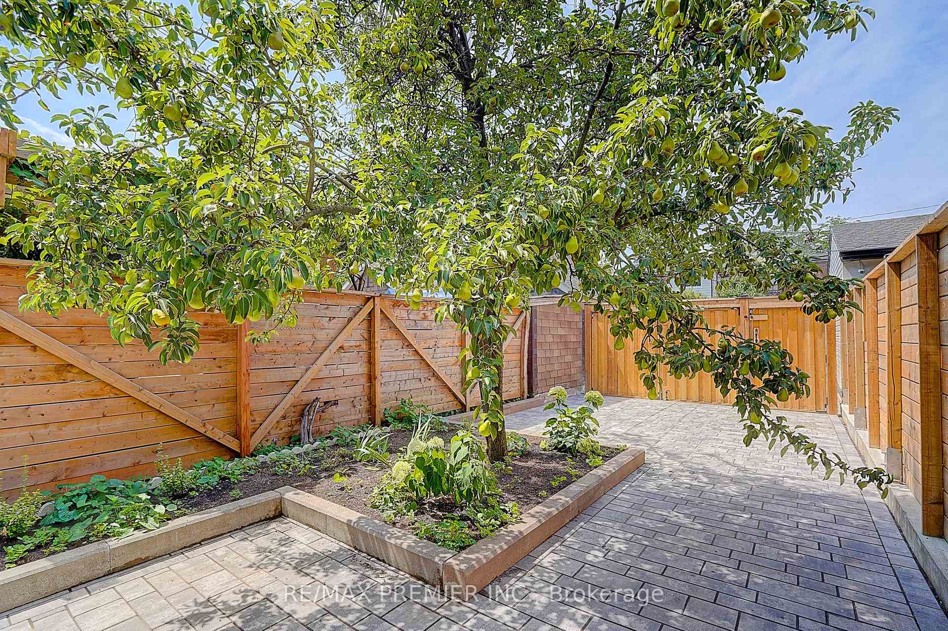 Photo 10 of 72 Symington Avenue, Toronto, Dovercourt-Wallace Emerson-Junction — HOMEH