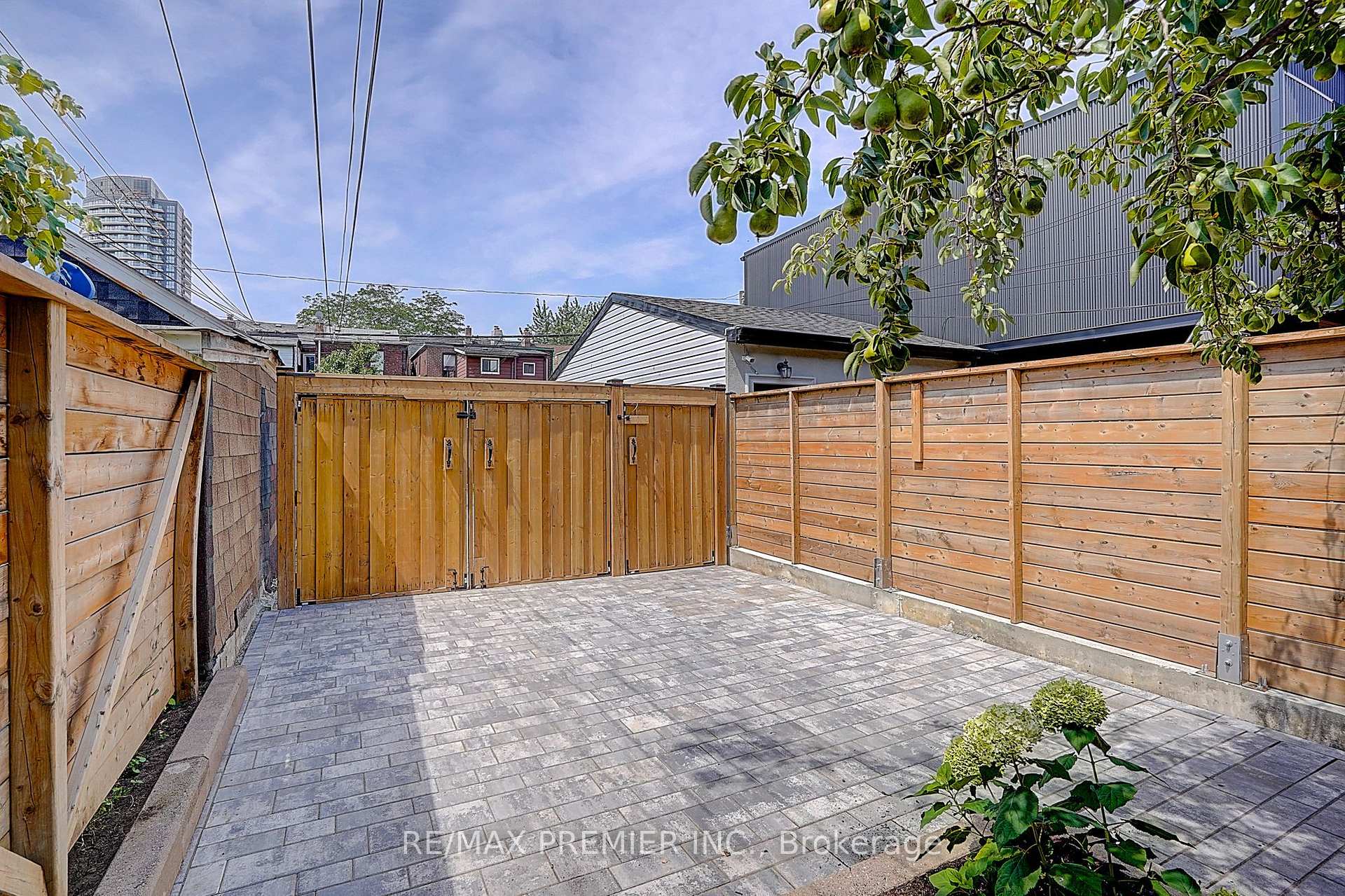 Photo 13 of 72 Symington Avenue, Toronto, Dovercourt-Wallace Emerson-Junction — HOMEH