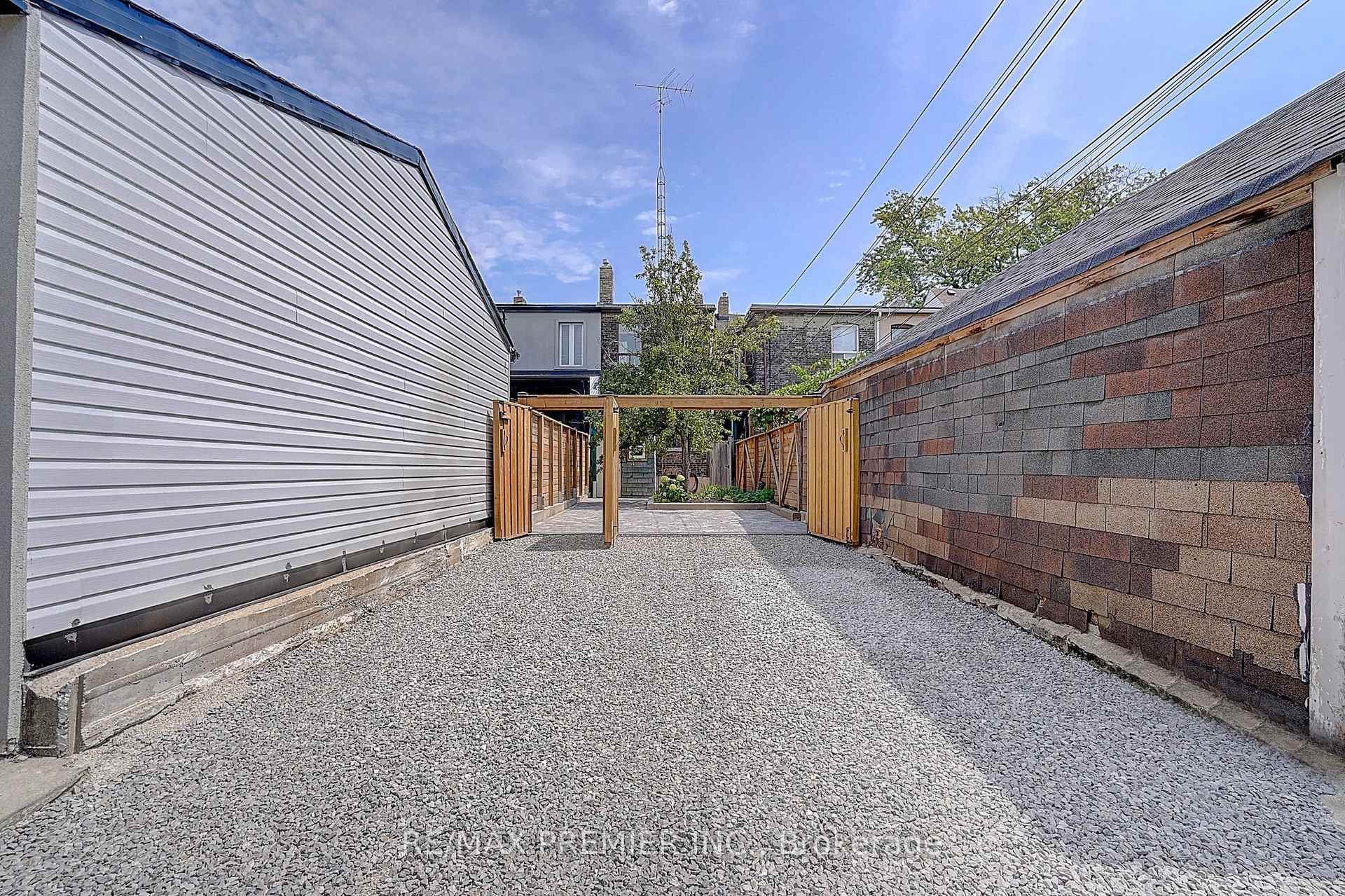 Photo 15 of 72 Symington Avenue, Toronto, Dovercourt-Wallace Emerson-Junction — HOMEH