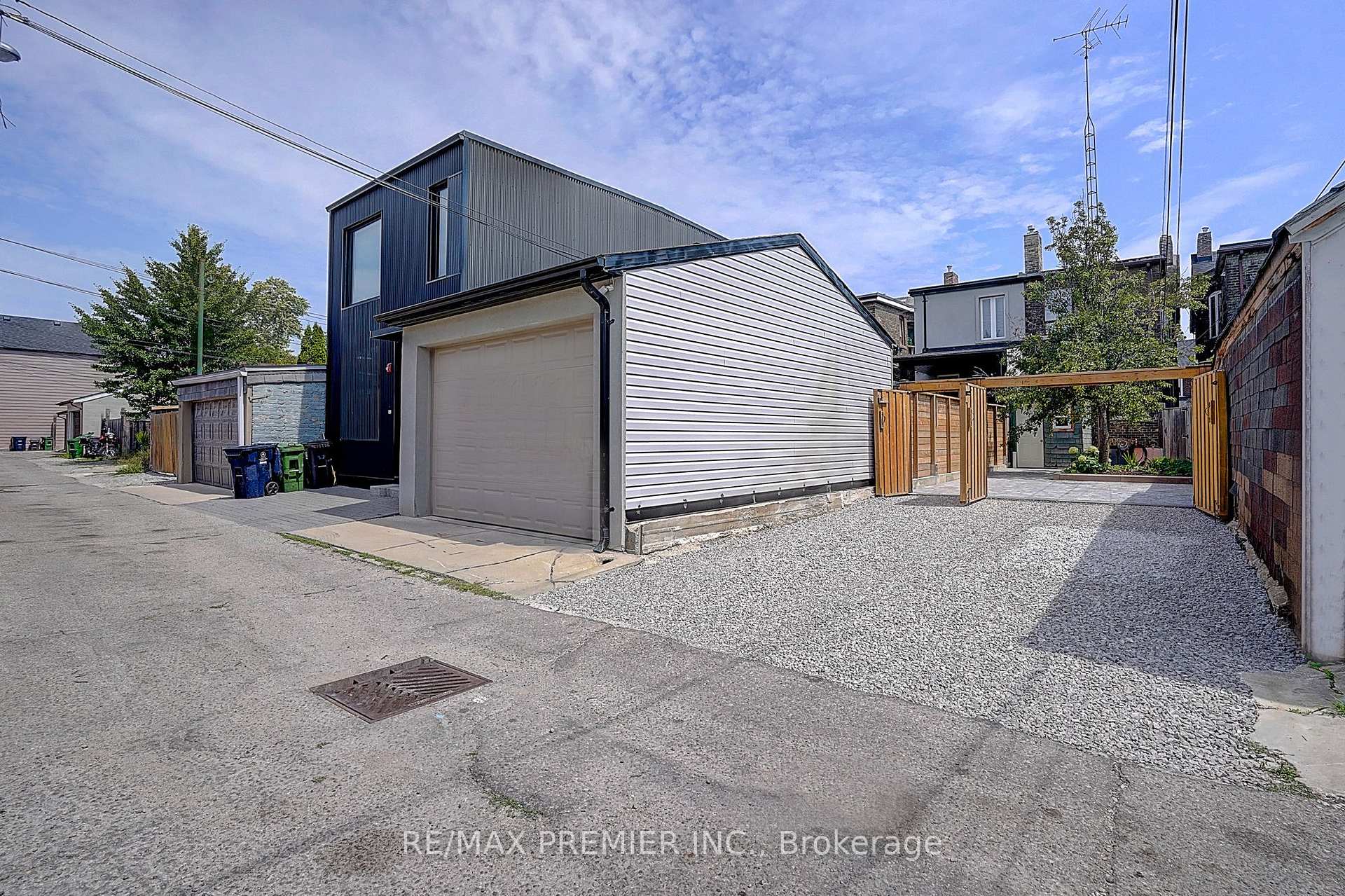 Photo 16 of 72 Symington Avenue, Toronto, Dovercourt-Wallace Emerson-Junction — HOMEH