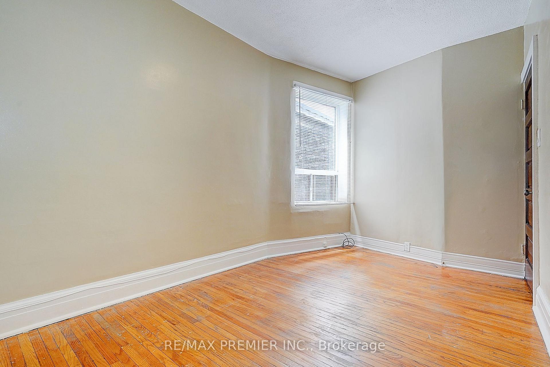Photo 39 of 72 Symington Avenue, Toronto, Dovercourt-Wallace Emerson-Junction — HOMEH