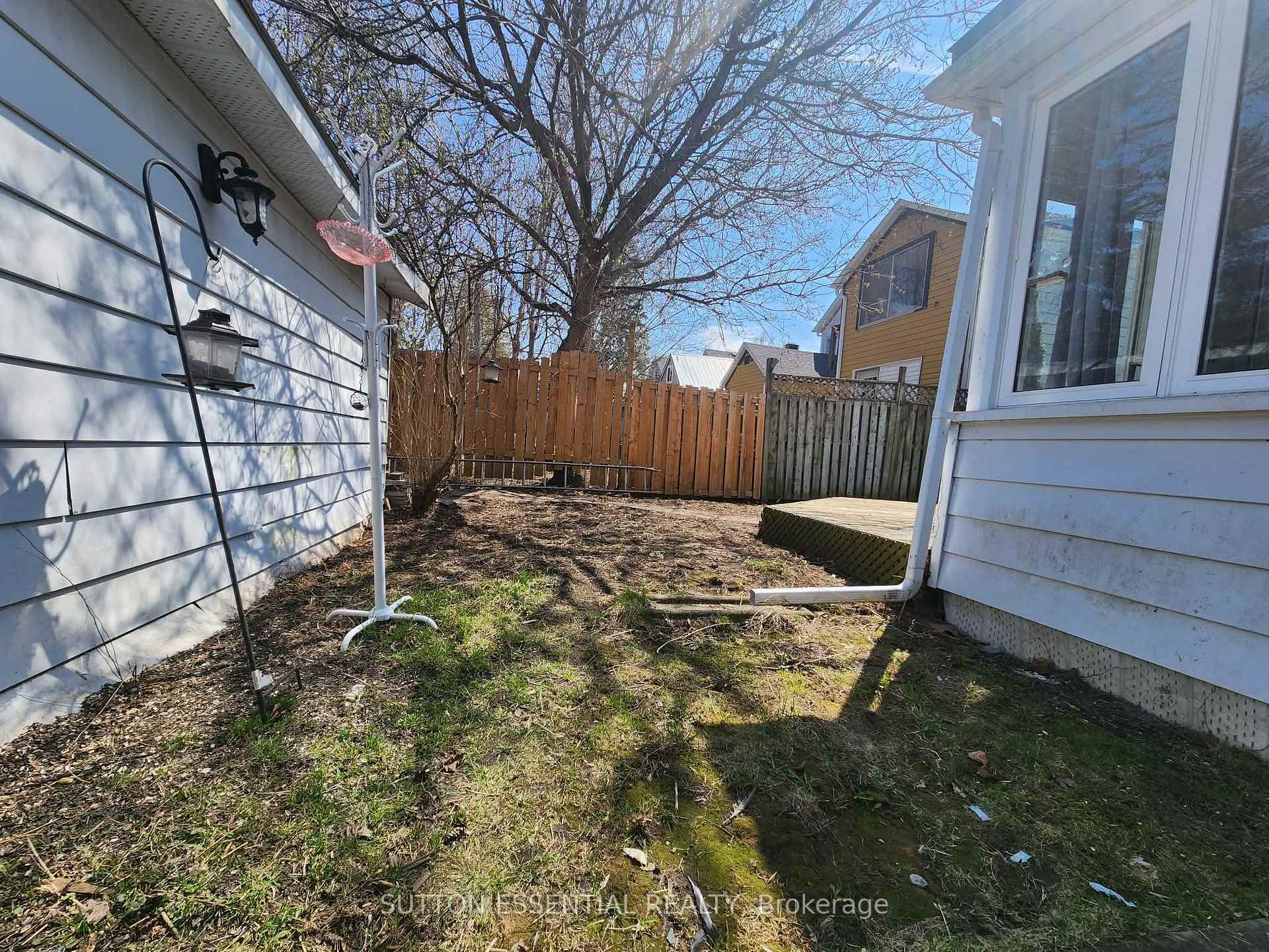 Photo 22 of 47 Pearl Street E, Brockville, Brockville — HOMEH