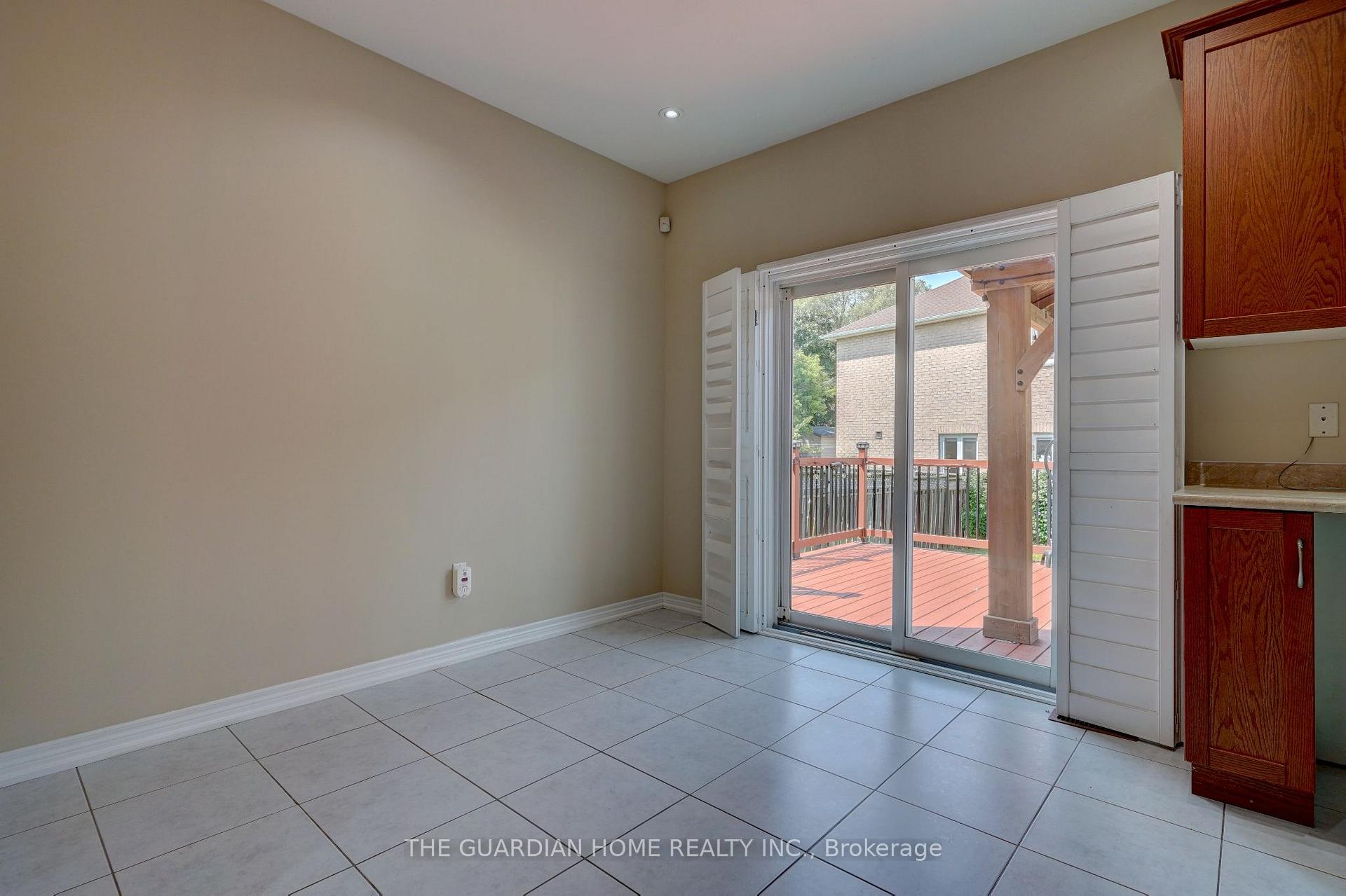 Photo 9 of 20 Barkwin Drive, Etobicoke, Thistletown-Beaumonde Heights — HOMEH