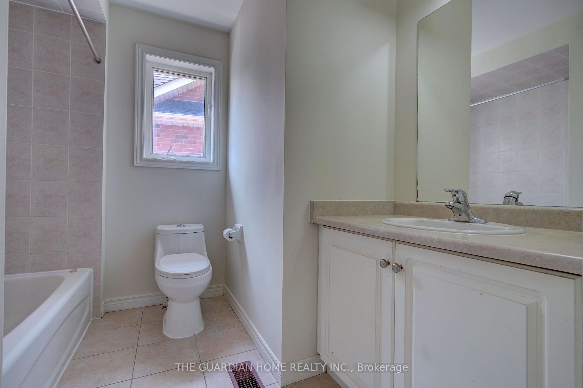 Photo 15 of 20 Barkwin Drive, Etobicoke, Thistletown-Beaumonde Heights — HOMEH
