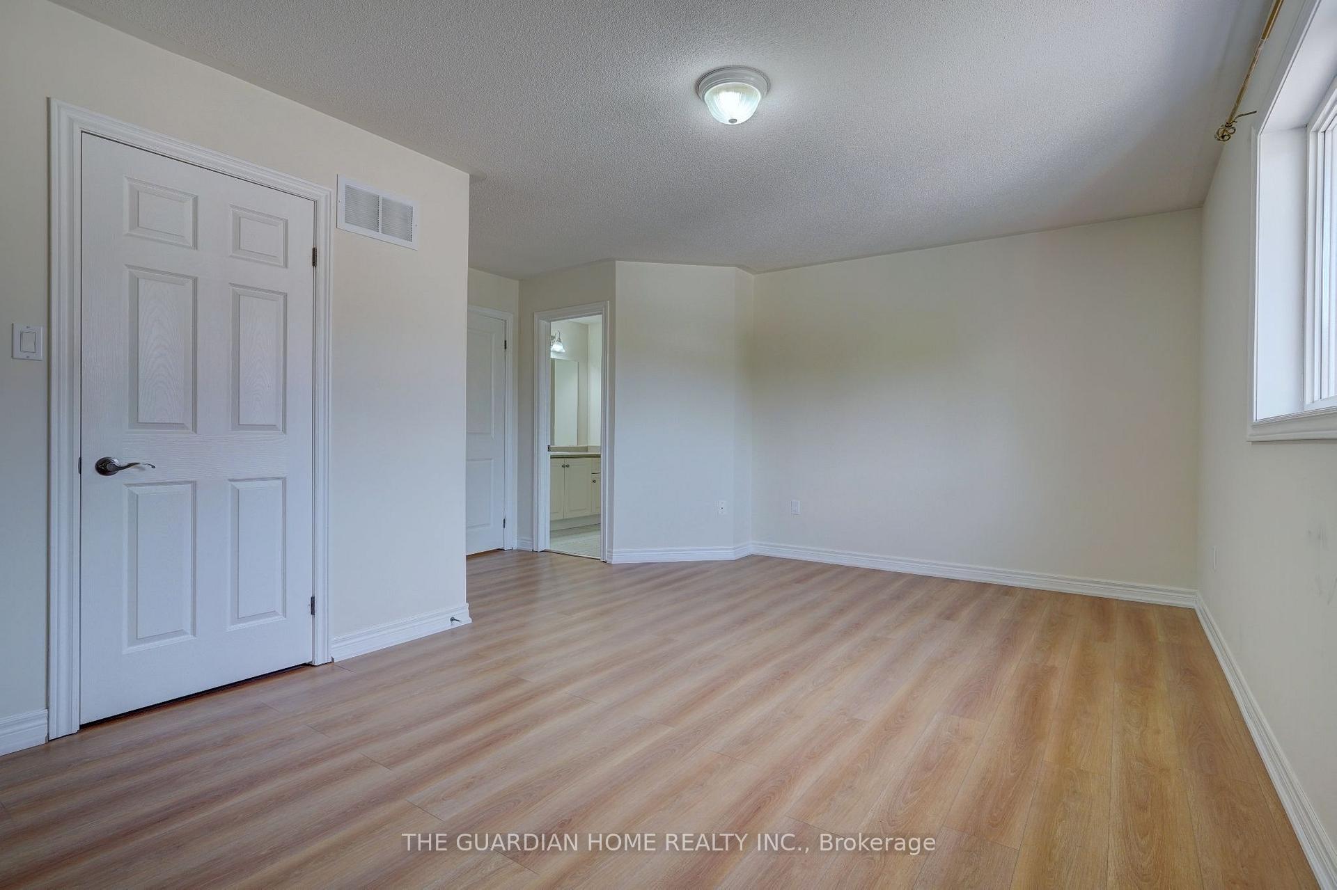 Photo 17 of 20 Barkwin Drive, Etobicoke, Thistletown-Beaumonde Heights — HOMEH