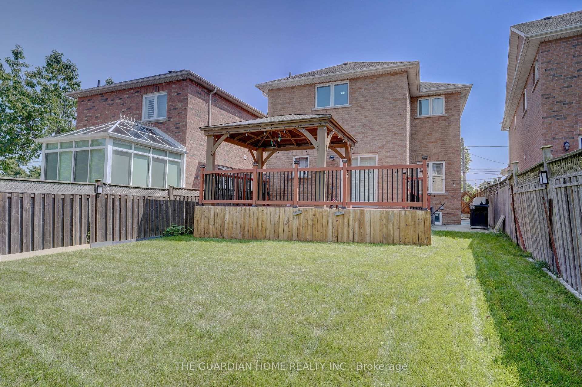 Photo 21 of 20 Barkwin Drive, Etobicoke, Thistletown-Beaumonde Heights — HOMEH