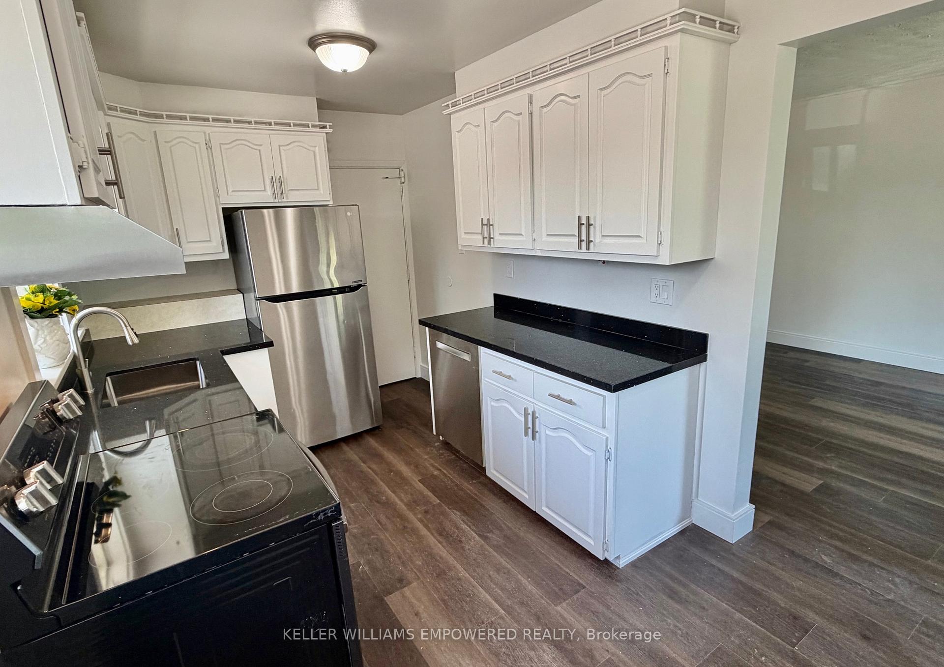 Photo 7 of Unit Main, 98 Painted Post Drive, Scarborough, Woburn — HOMEH