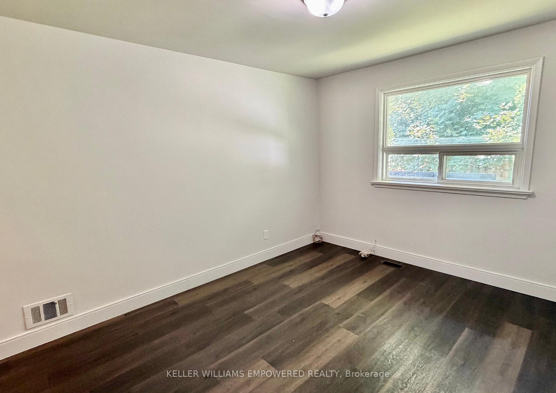 Photo 9 of Unit Main, 98 Painted Post Drive, Scarborough, Woburn — HOMEH