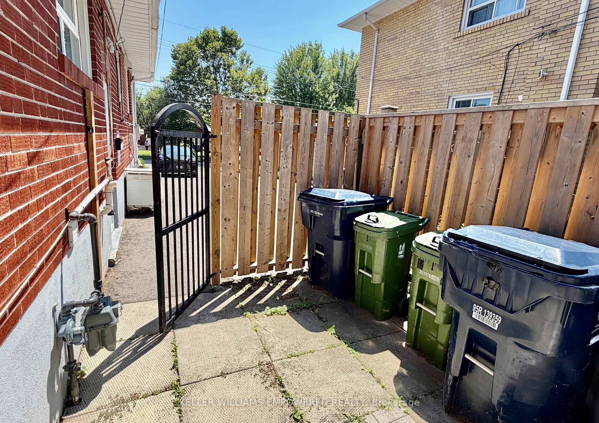 Photo 19 of Unit Main, 98 Painted Post Drive, Scarborough, Woburn — HOMEH