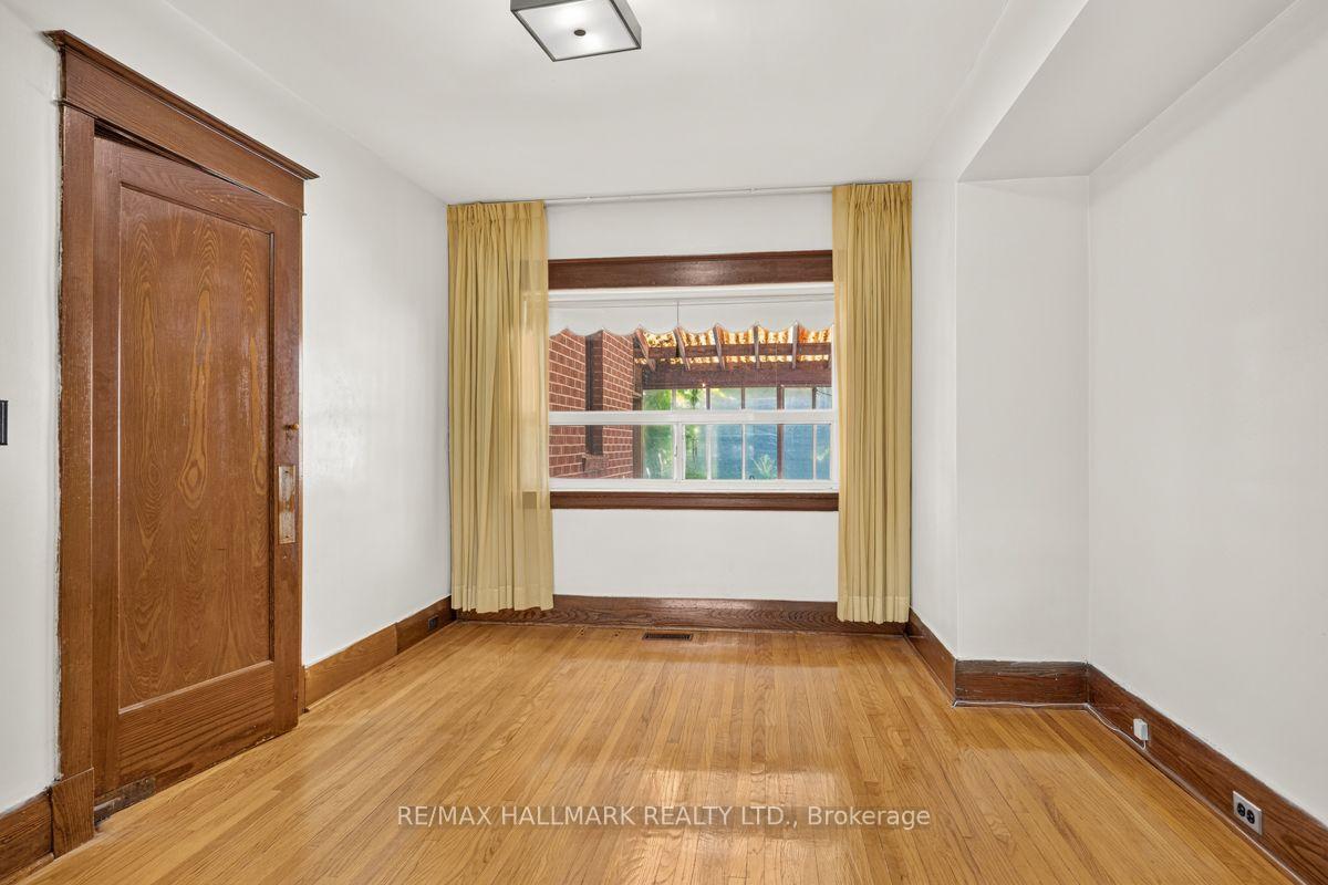 Photo 10 of 511 Northcliffe Boulevard, Toronto, Oakwood Village — HOMEH