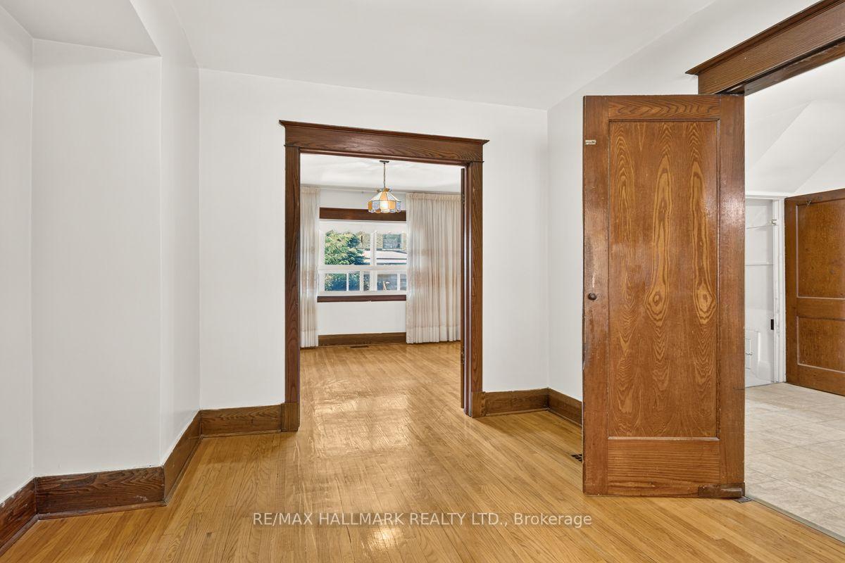 Photo 11 of 511 Northcliffe Boulevard, Toronto, Oakwood Village — HOMEH