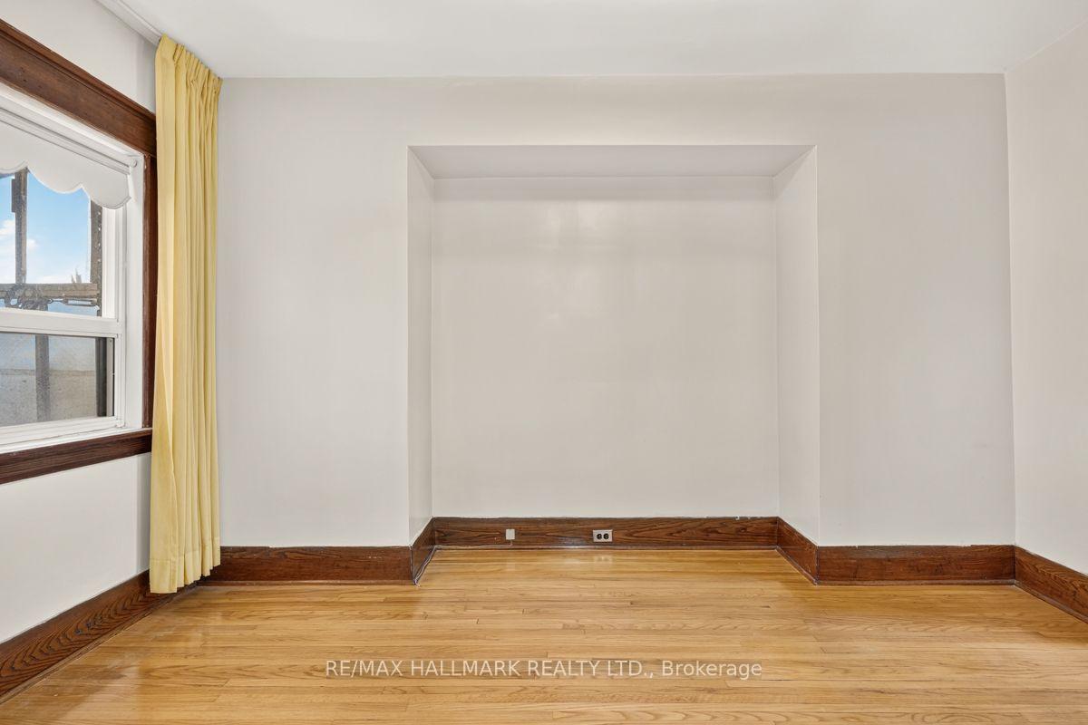 Photo 12 of 511 Northcliffe Boulevard, Toronto, Oakwood Village — HOMEH