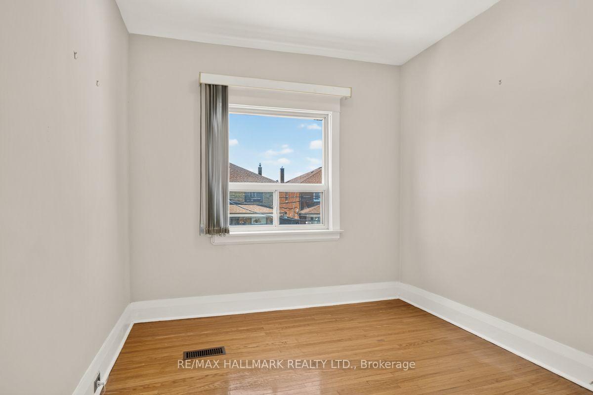 Photo 21 of 511 Northcliffe Boulevard, Toronto, Oakwood Village — HOMEH