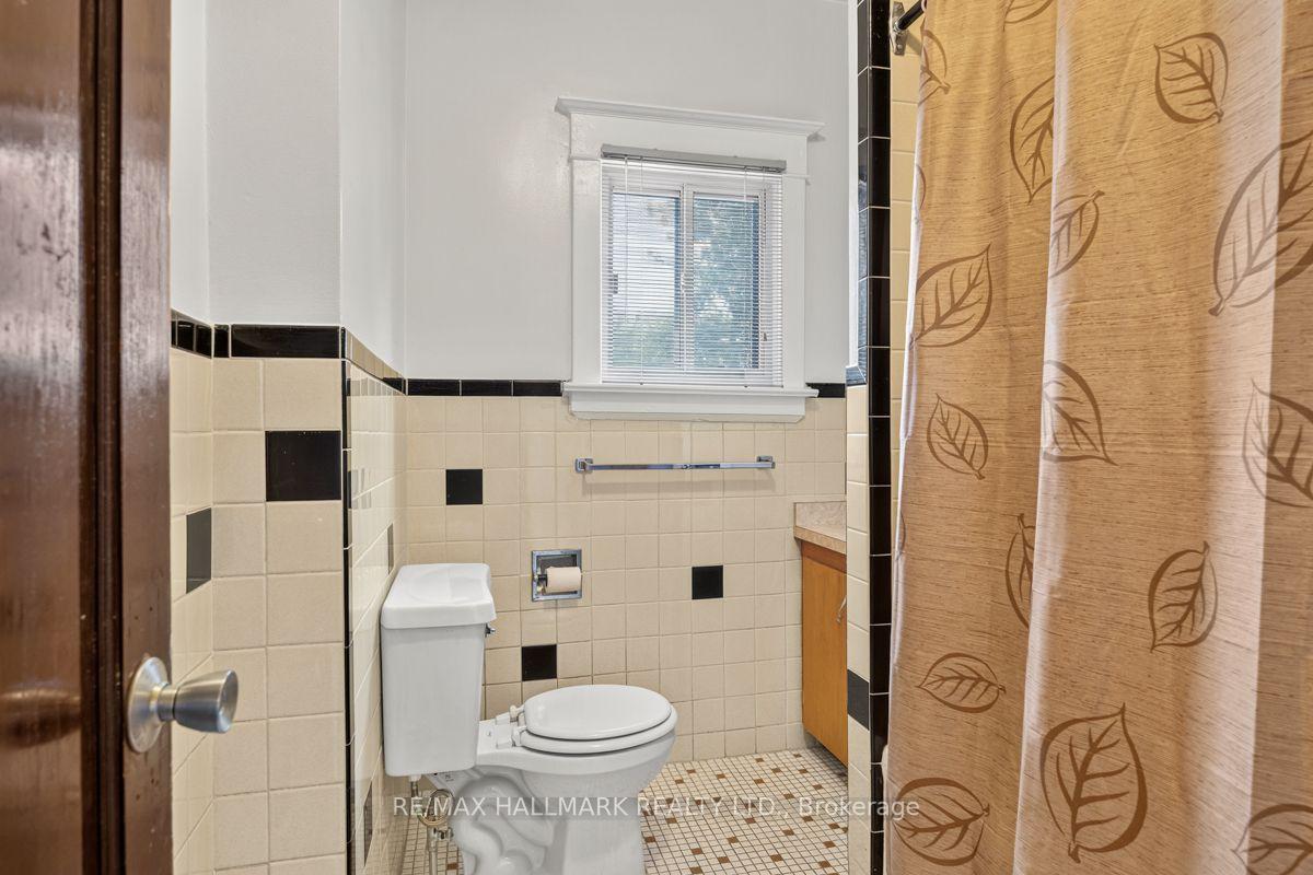 Photo 25 of 511 Northcliffe Boulevard, Toronto, Oakwood Village — HOMEH