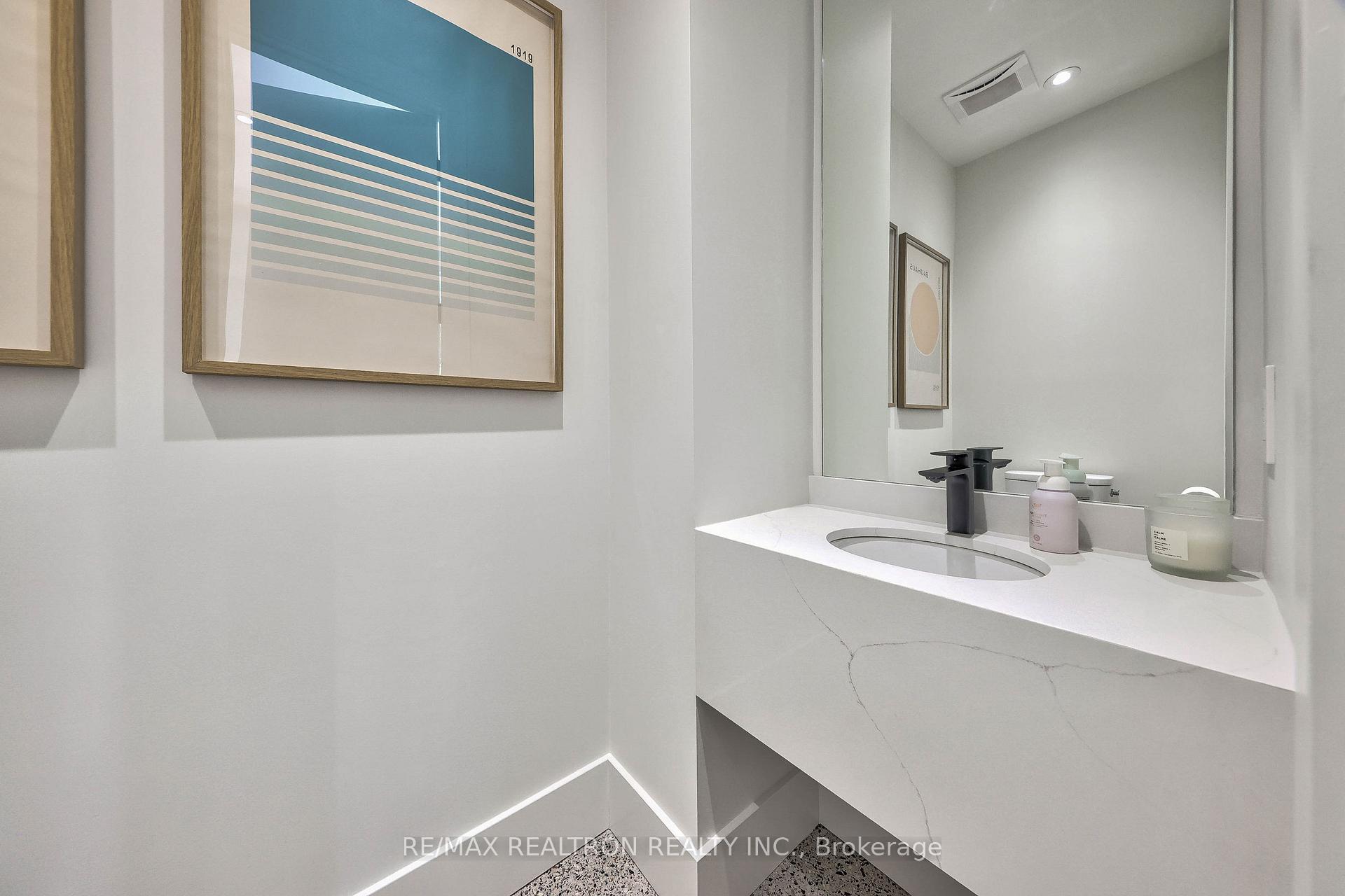 Photo 17 of 308 Ridley Boulevard, North York, Lansing-Westgate — HOMEH