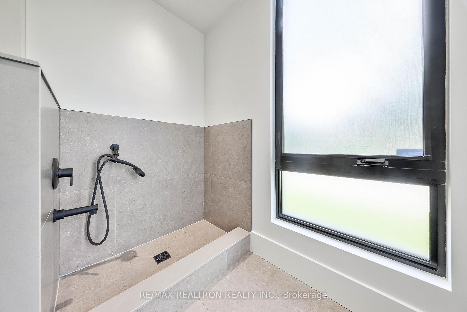Photo 18 of 308 Ridley Boulevard, North York, Lansing-Westgate — HOMEH