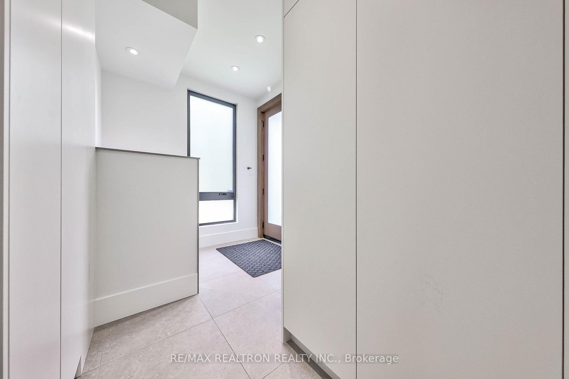 Photo 19 of 308 Ridley Boulevard, North York, Lansing-Westgate — HOMEH