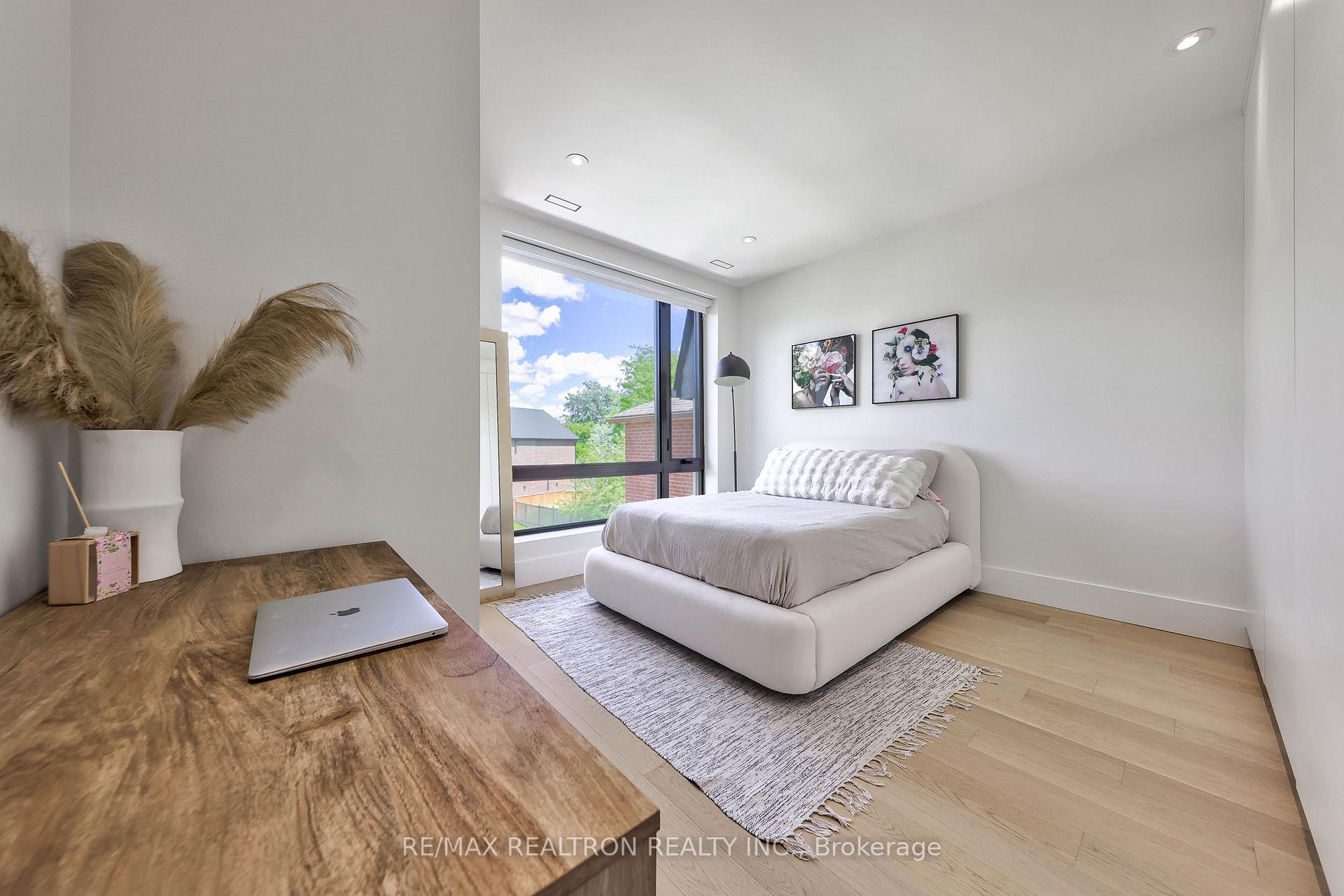 Photo 24 of 308 Ridley Boulevard, North York, Lansing-Westgate — HOMEH
