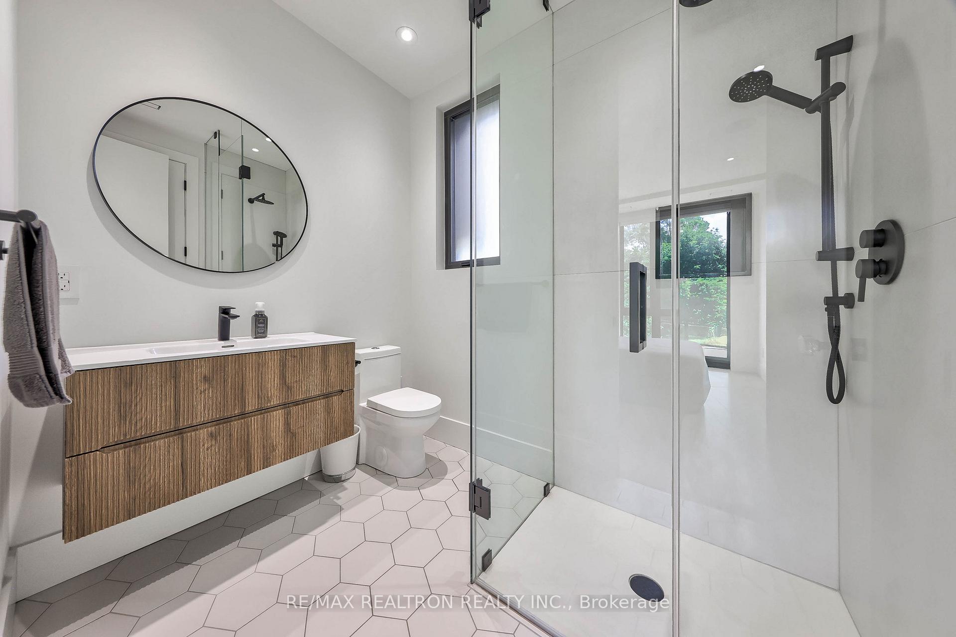 Photo 27 of 308 Ridley Boulevard, North York, Lansing-Westgate — HOMEH